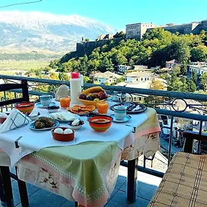 Pensión Celo, Gjirokastër